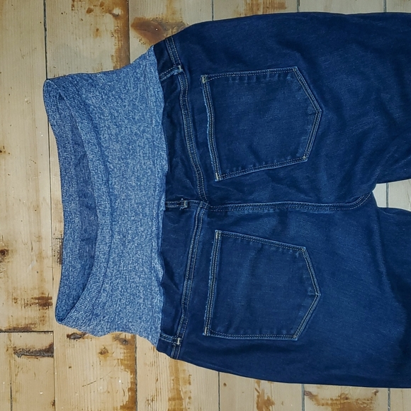 Gap Maternity Jeans - Picture 3 of 6